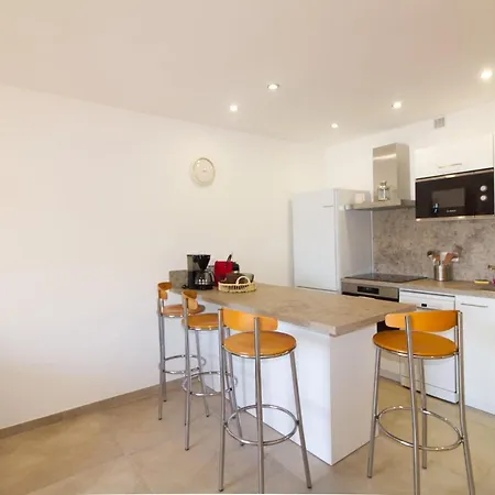 Bel 1 Pieds Dans L'eau Casaglione